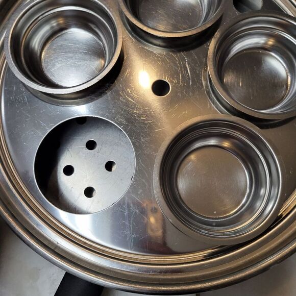 Amway Queen Vintage Stainless Steel 5 Egg Poacher Skillet w/ Strainer - Picture 6 of 7